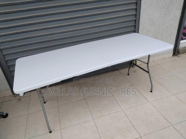 White Hard Plastic Foldable Table