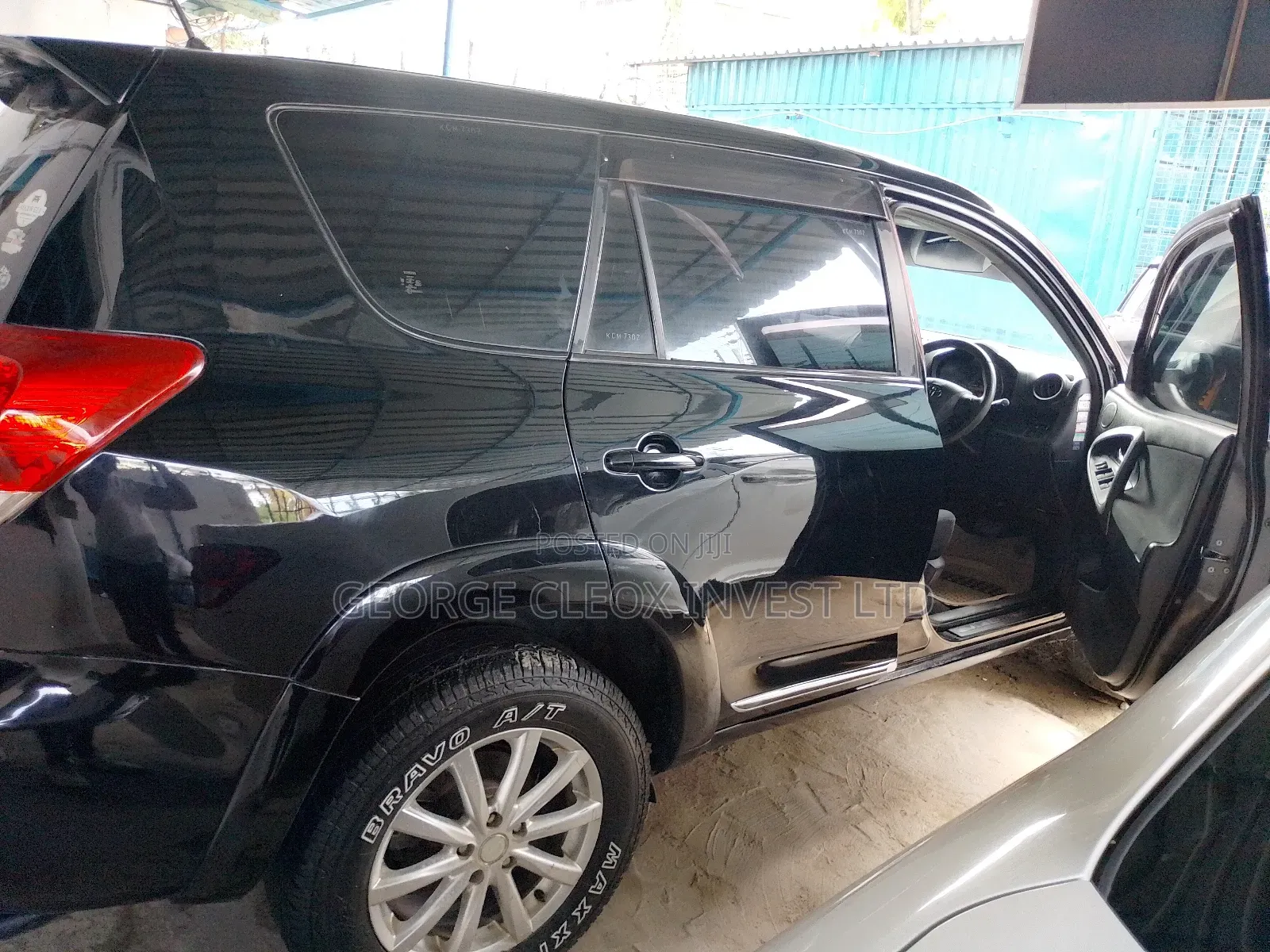 Toyota Vanguard 2013 Black
