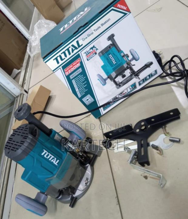 TOTAL Plunge Industrial Router 2200W Wood Router