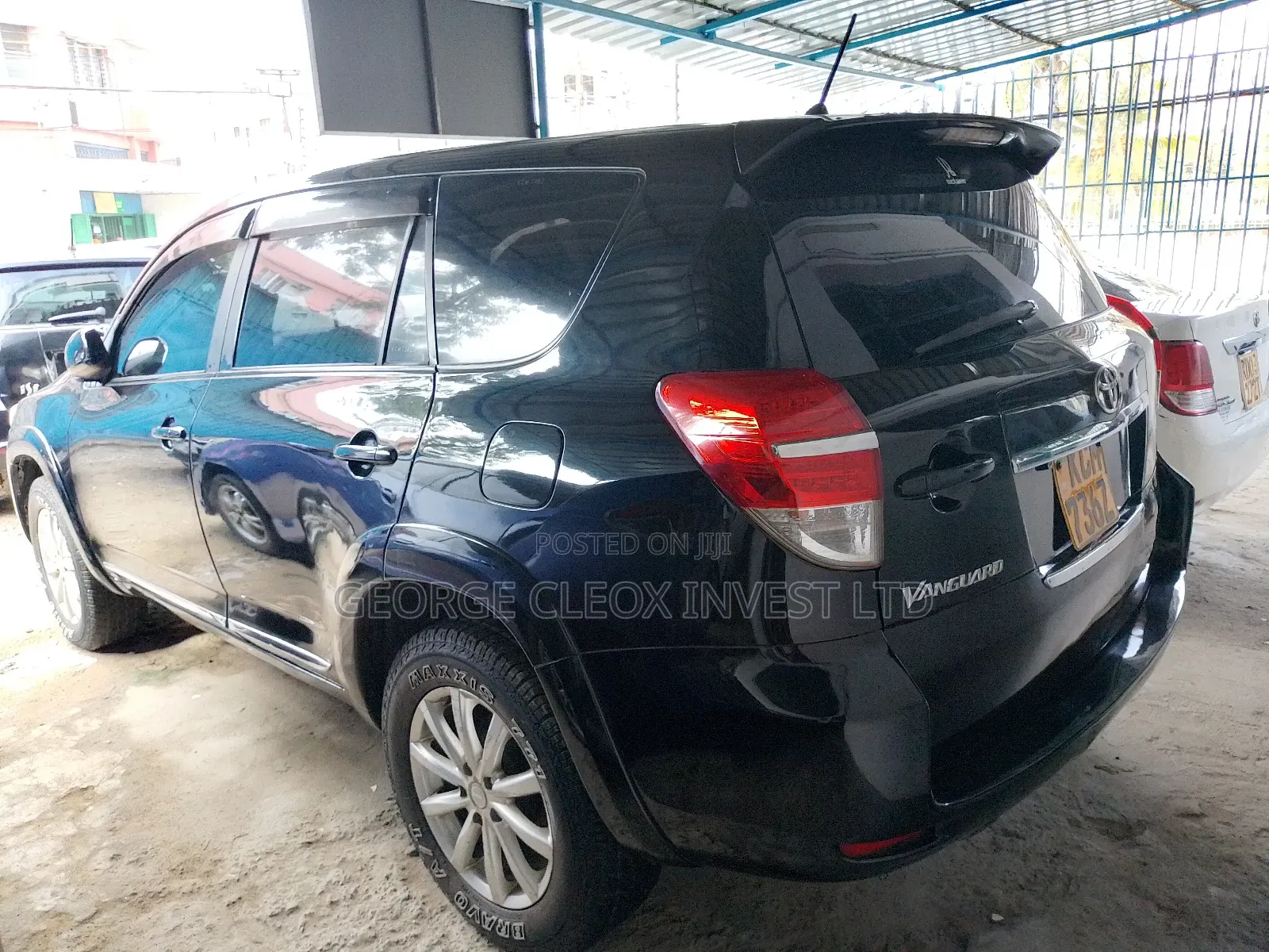 Toyota Vanguard 2013 Black