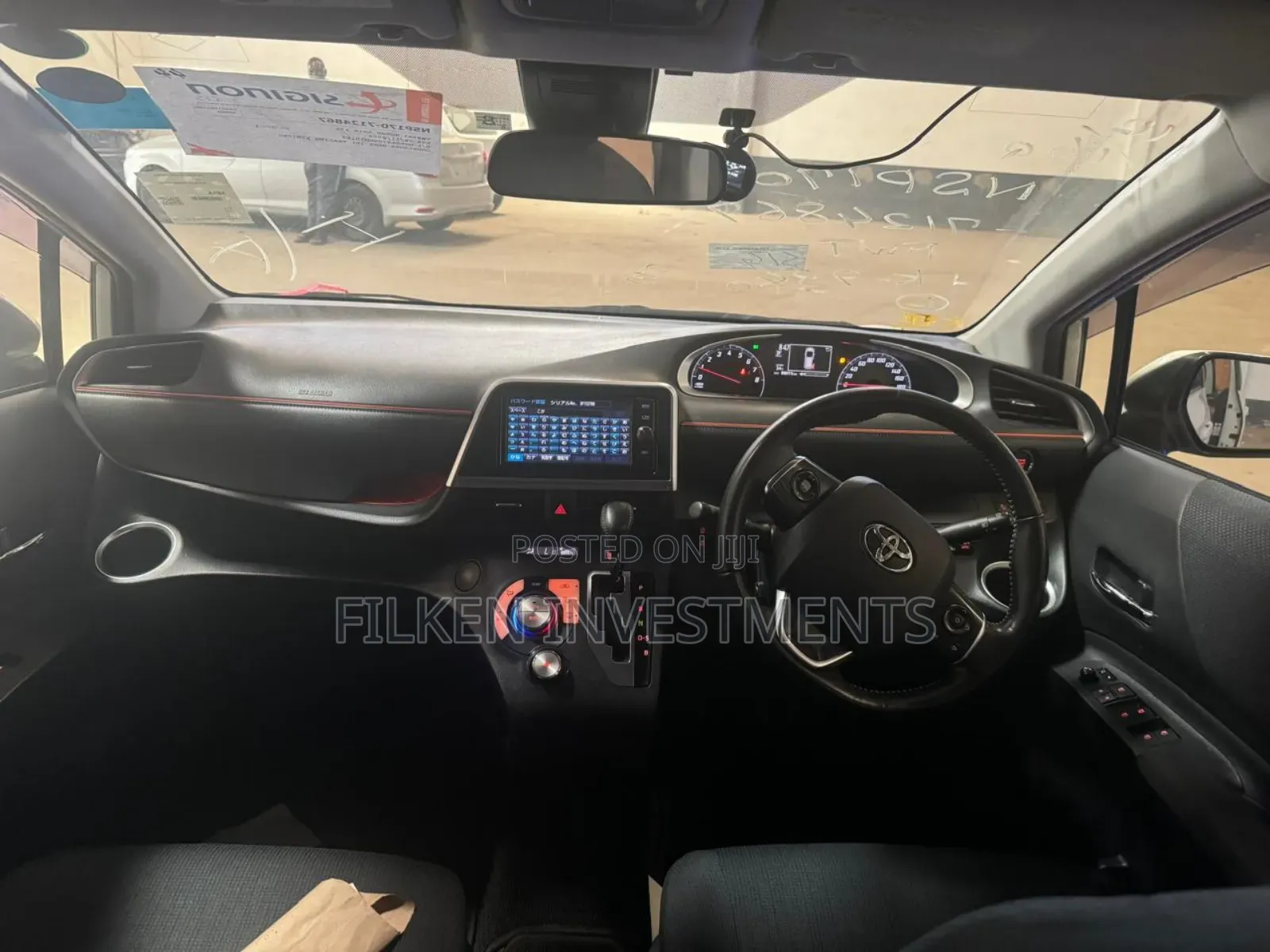 Toyota Sienta 1.5 FWD (6-seater) 2019 White