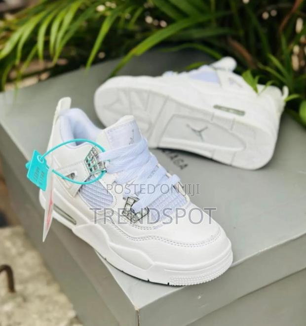 New Jordan 4 Kids Quality Sizes (25-36)Price:- 2800/=