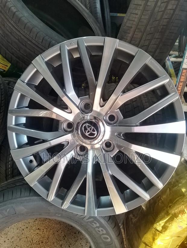 Size 20 Landcruiser V8 Spots Rims