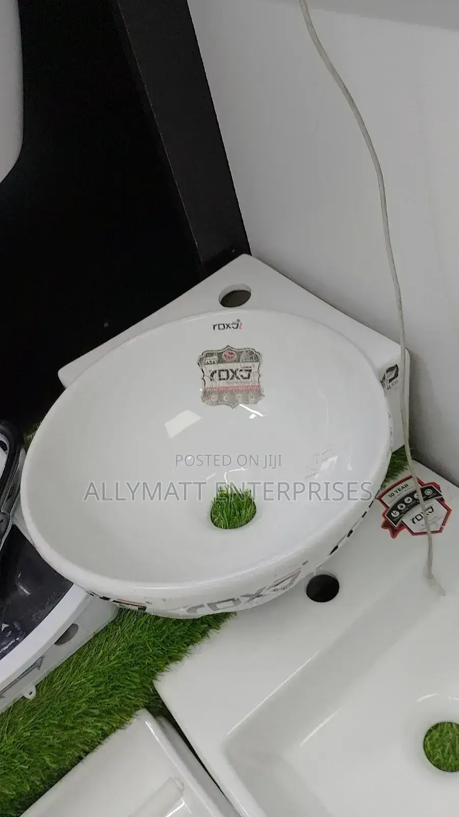 Unique 90 Degrees Corner Basin