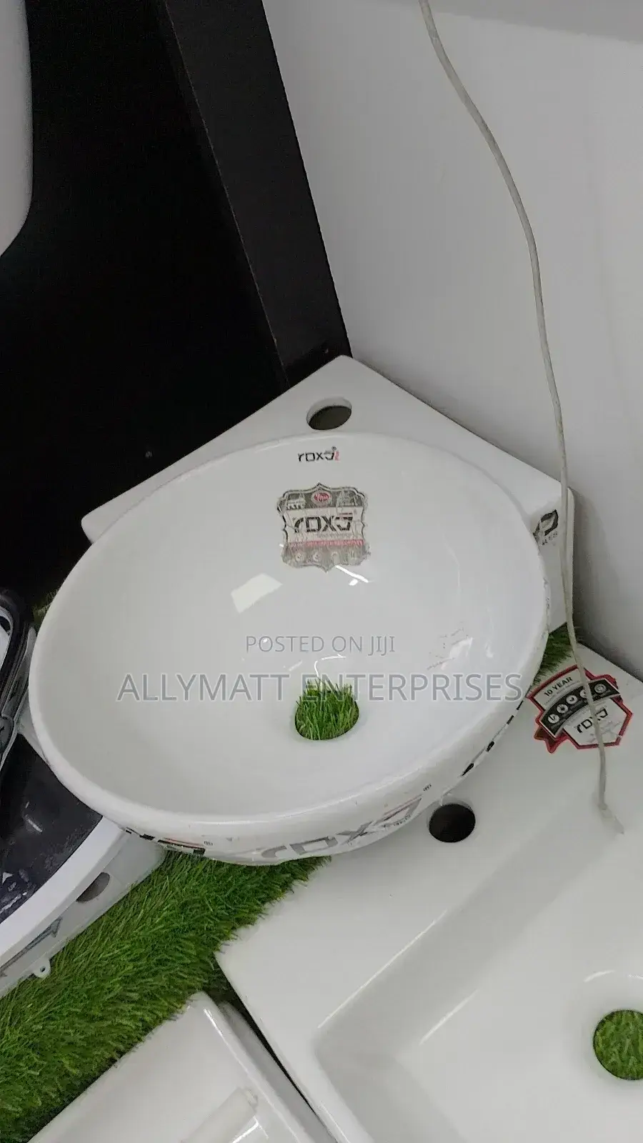 Unique 90 Degrees Corner Basin