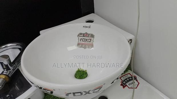 Unique 90 Degrees Corner Basin - thumbnail 3