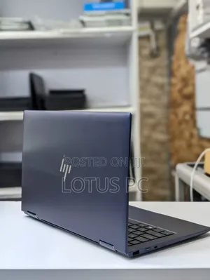 Laptop HP Dragonfly G4 16GB Intel Core I7 SSD 512GB