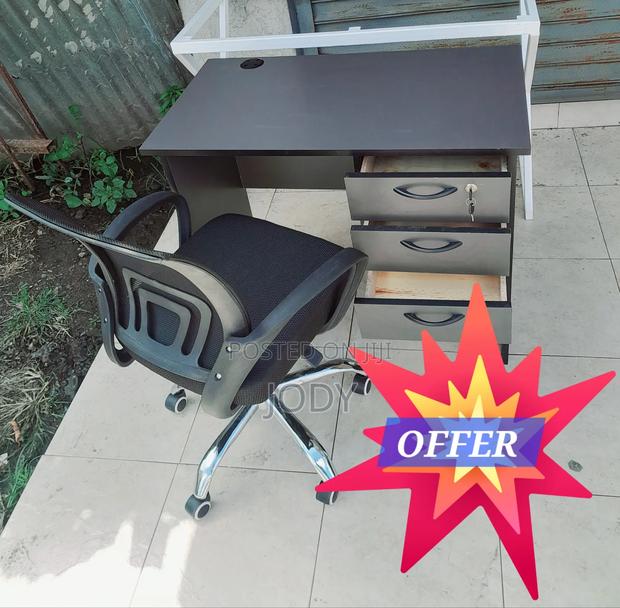 Quality Mesh Chair and Quality Office Desk - main view