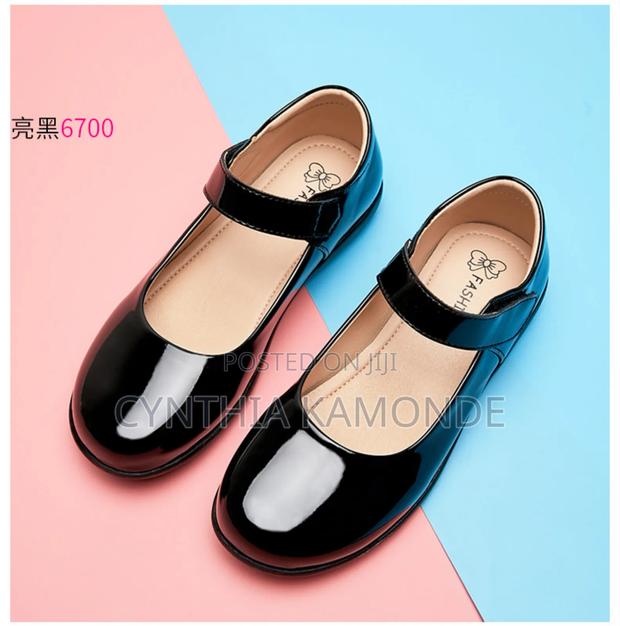 Girls Elegant Wetlook Shoes