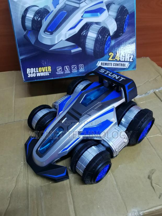 2.4ghz Remote Control STUNT CAR - main view
