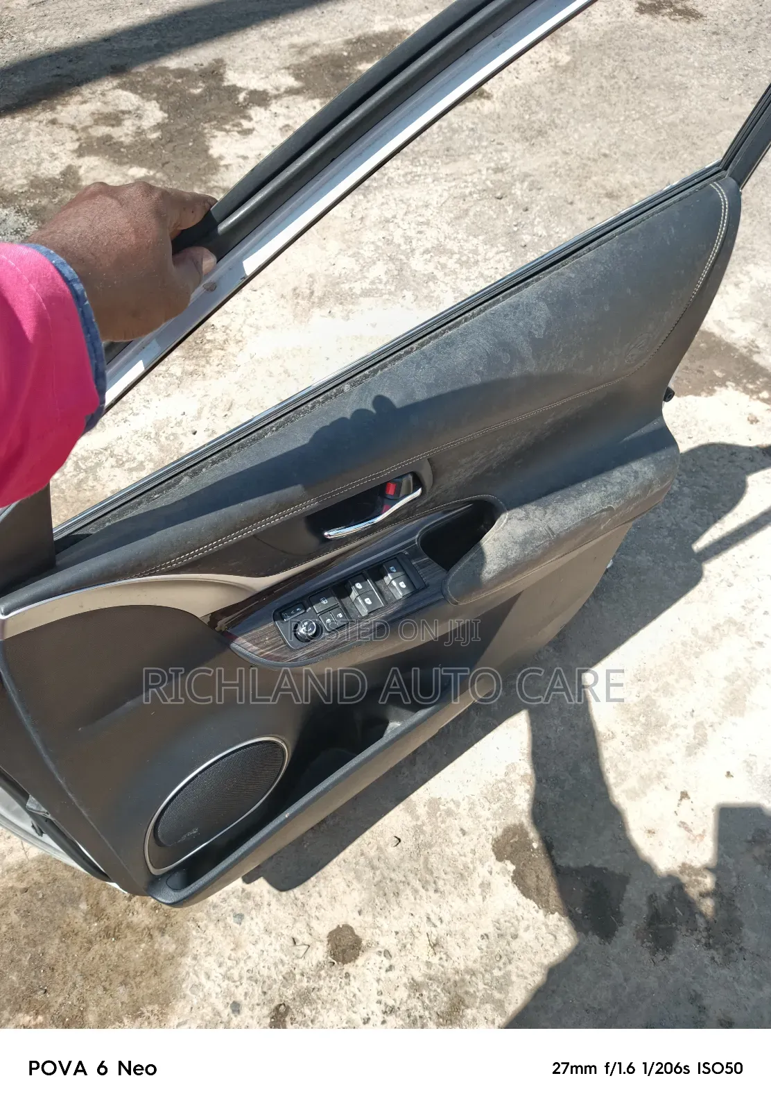 Harrier Zsu60 Front Door