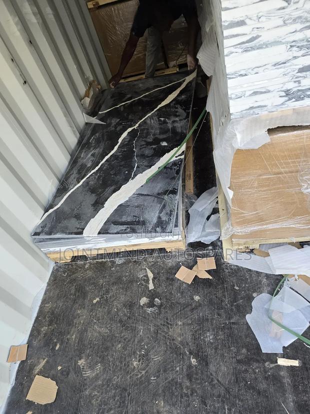 Quartz Carrara Black