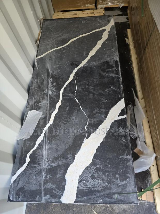 Quartz Carrara Black - thumbnail 2