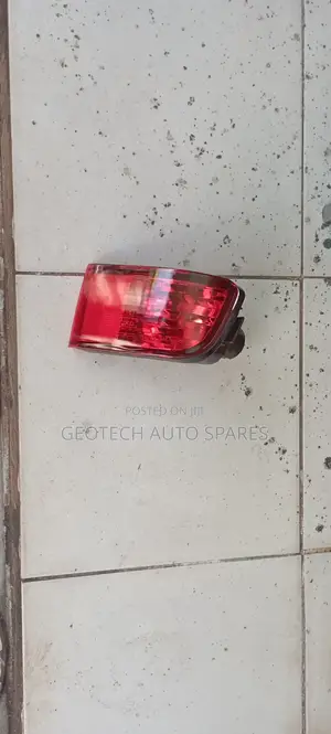 Toyota Prado Fj 120 Rear Bumper Reflector