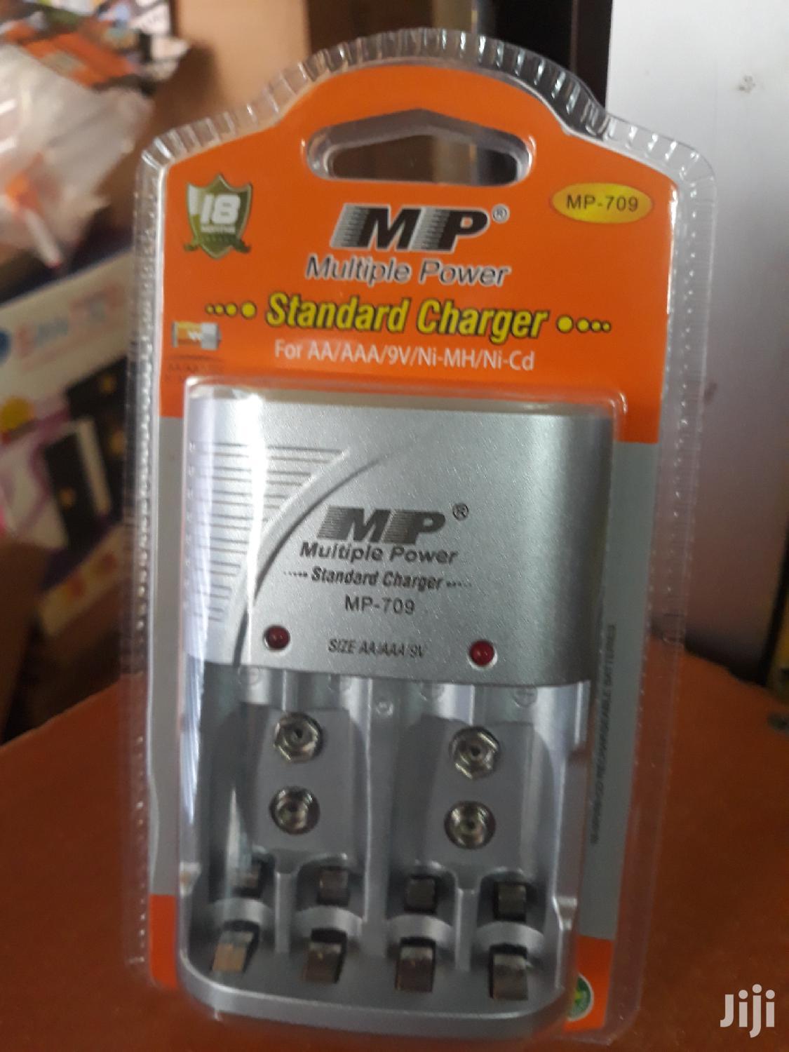 Multi Finction Battery Charger For All Rechargeable Batteries