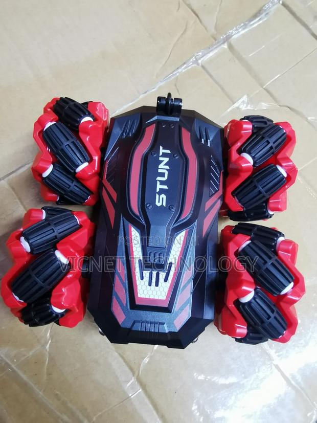 Remote Control Drift Stunt Car for All Roads - main view