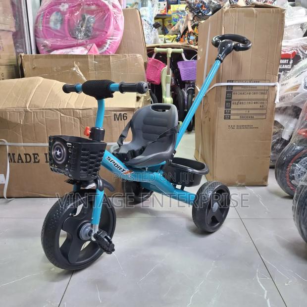 Kids Tricycle With Push Handle - thumbnail 3