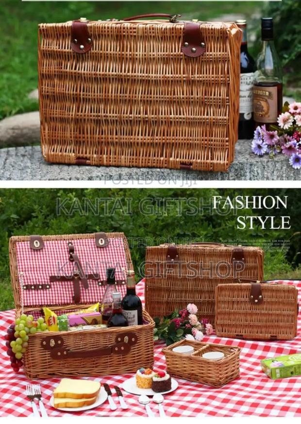 Wicker Picnic Basket - thumbnail 3