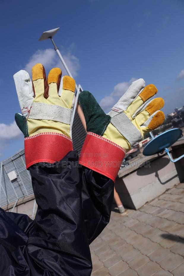 Safety Gloves (10.5 Inches)