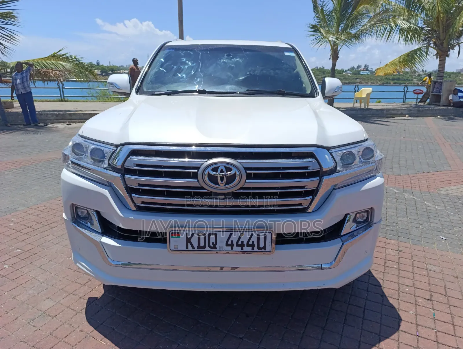 Toyota Land Cruiser 2013 White