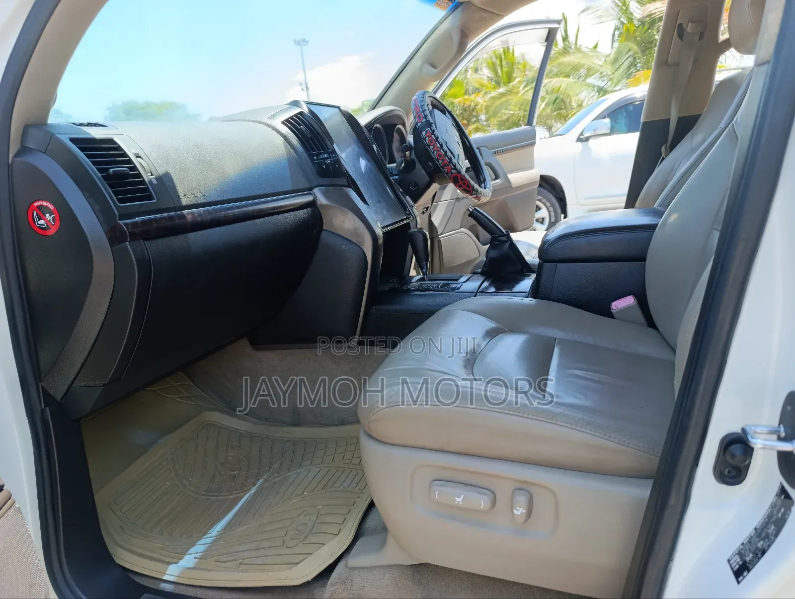 Toyota Land Cruiser 2013 White