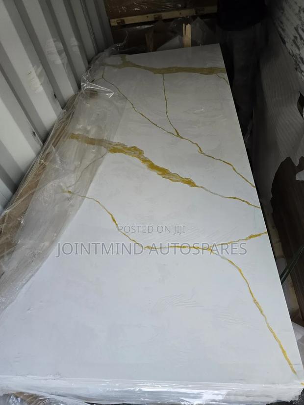 Quartz- Carrara Gold - thumbnail 2