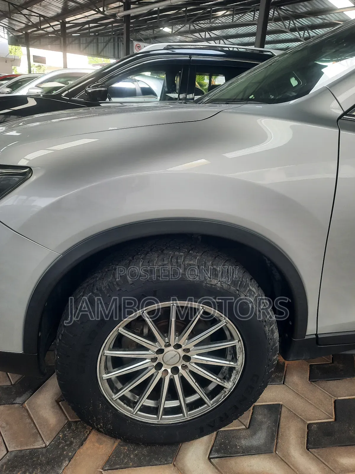 Nissan X-Trail 2.0 Petrol FWD 2017 Silver