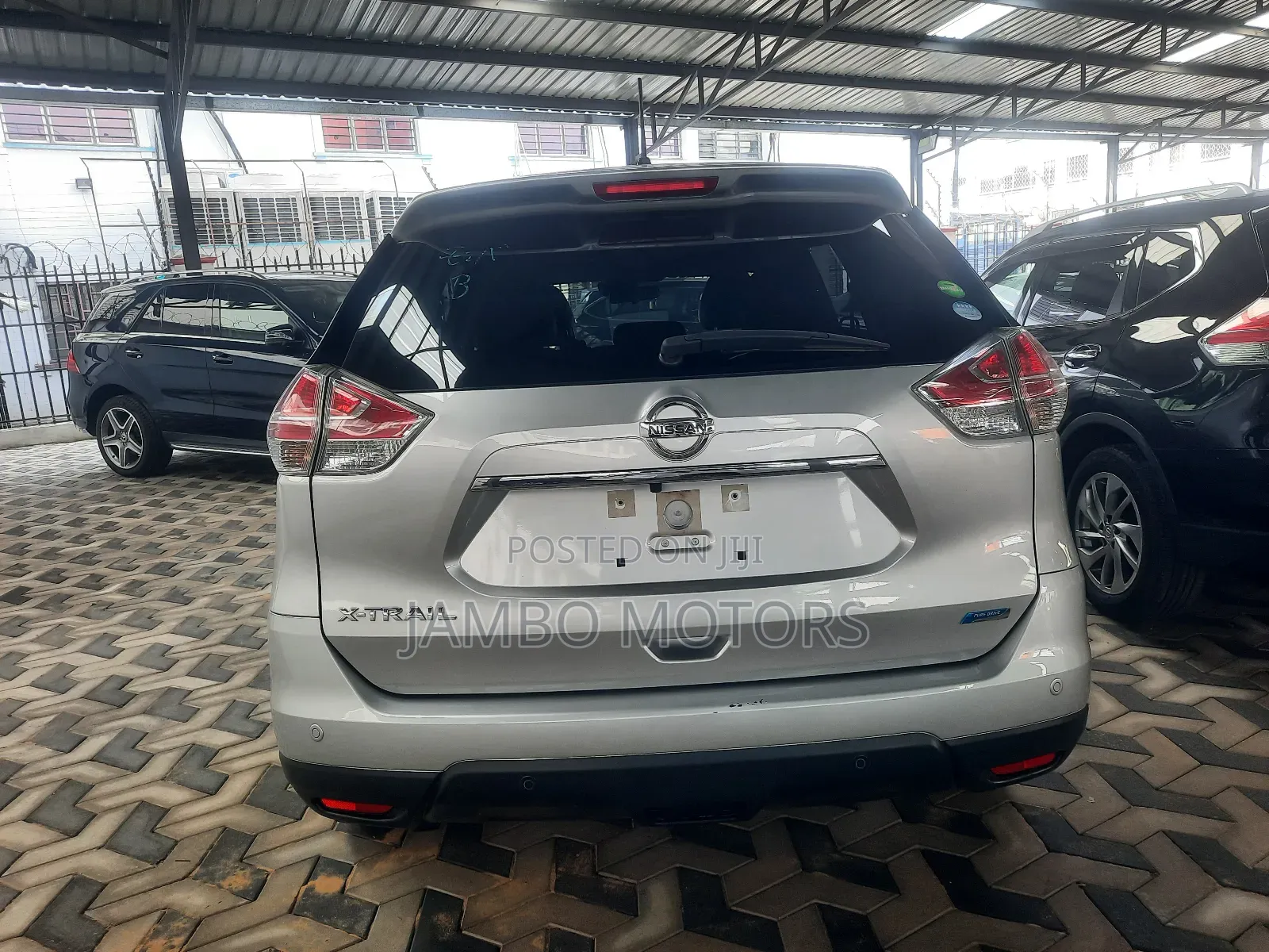 Nissan X-Trail 2.0 Petrol FWD 2017 Silver