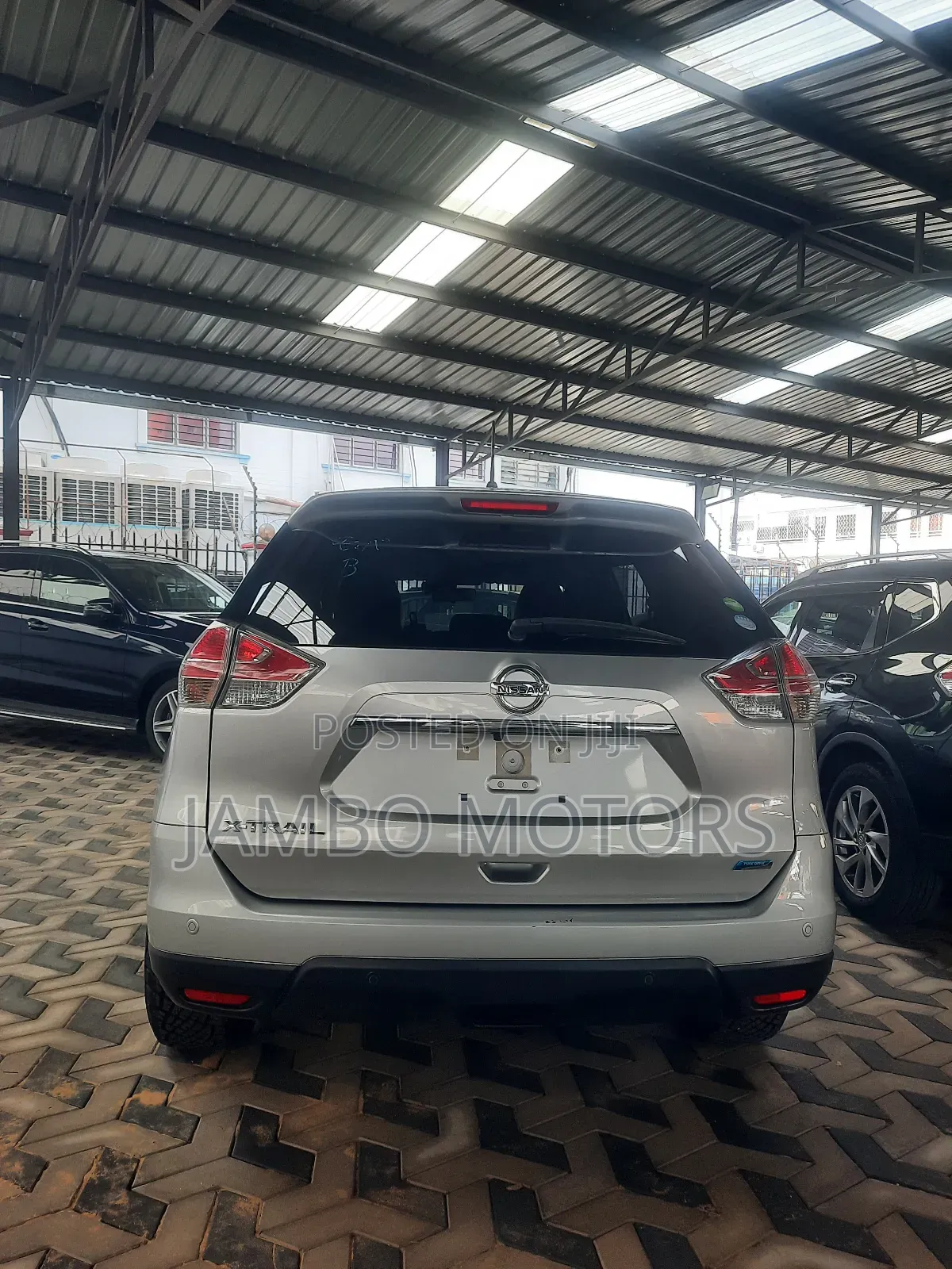 Nissan X-Trail 2.0 Petrol FWD 2017 Silver