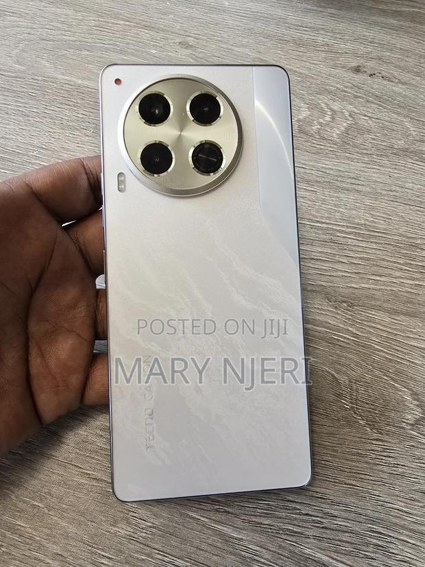 Tecno Camon 30 256 GB White - thumbnail 4
