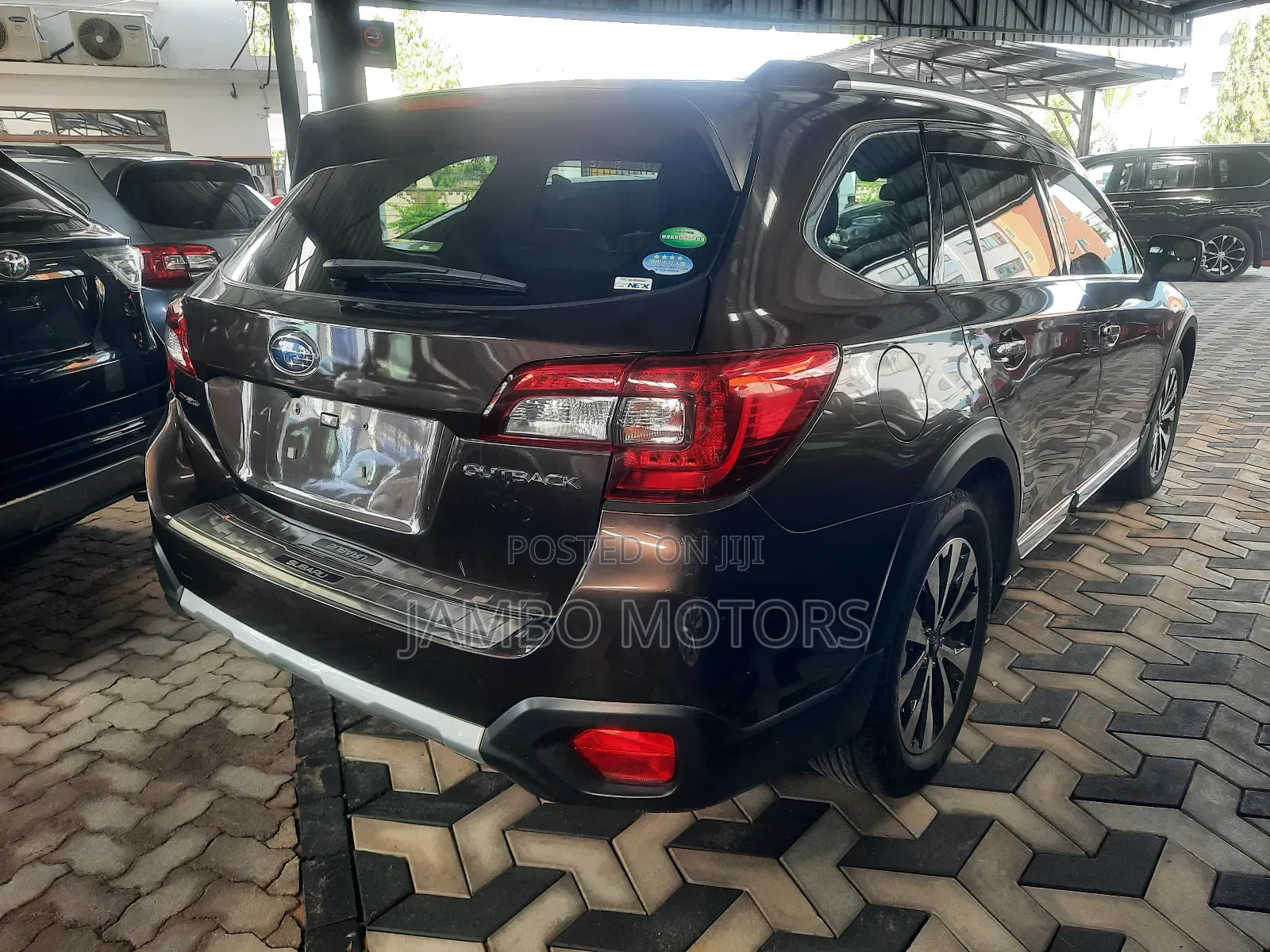 Subaru Outback 2.5i Touring AWD 2018 Brown