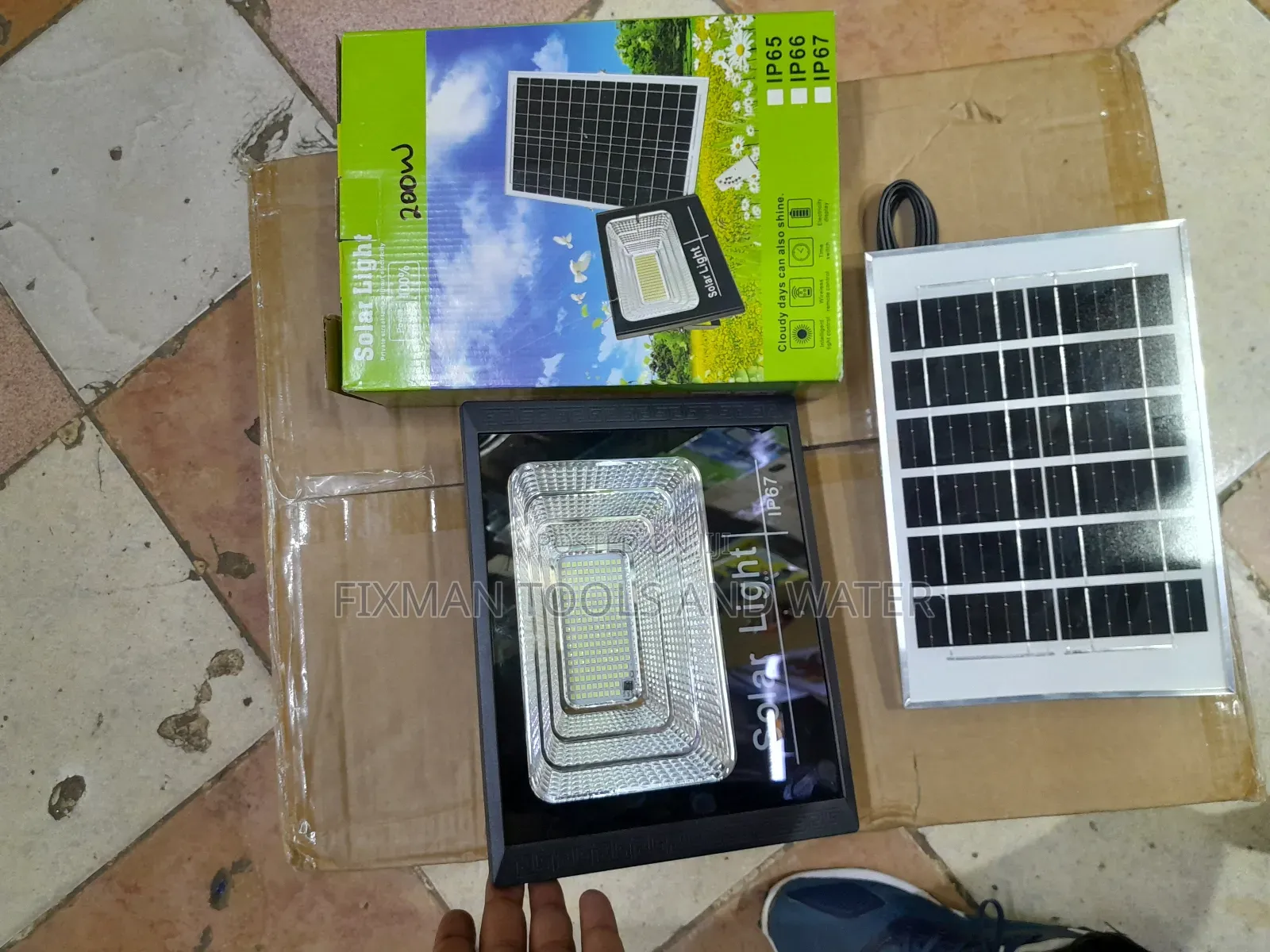Solar Street Lights LED 200 WATTS + REMOTE