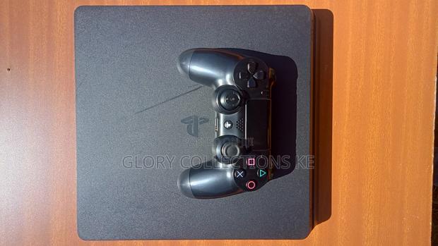 Chipped Ps4 Slim 1tb V9.00 - thumbnail 2