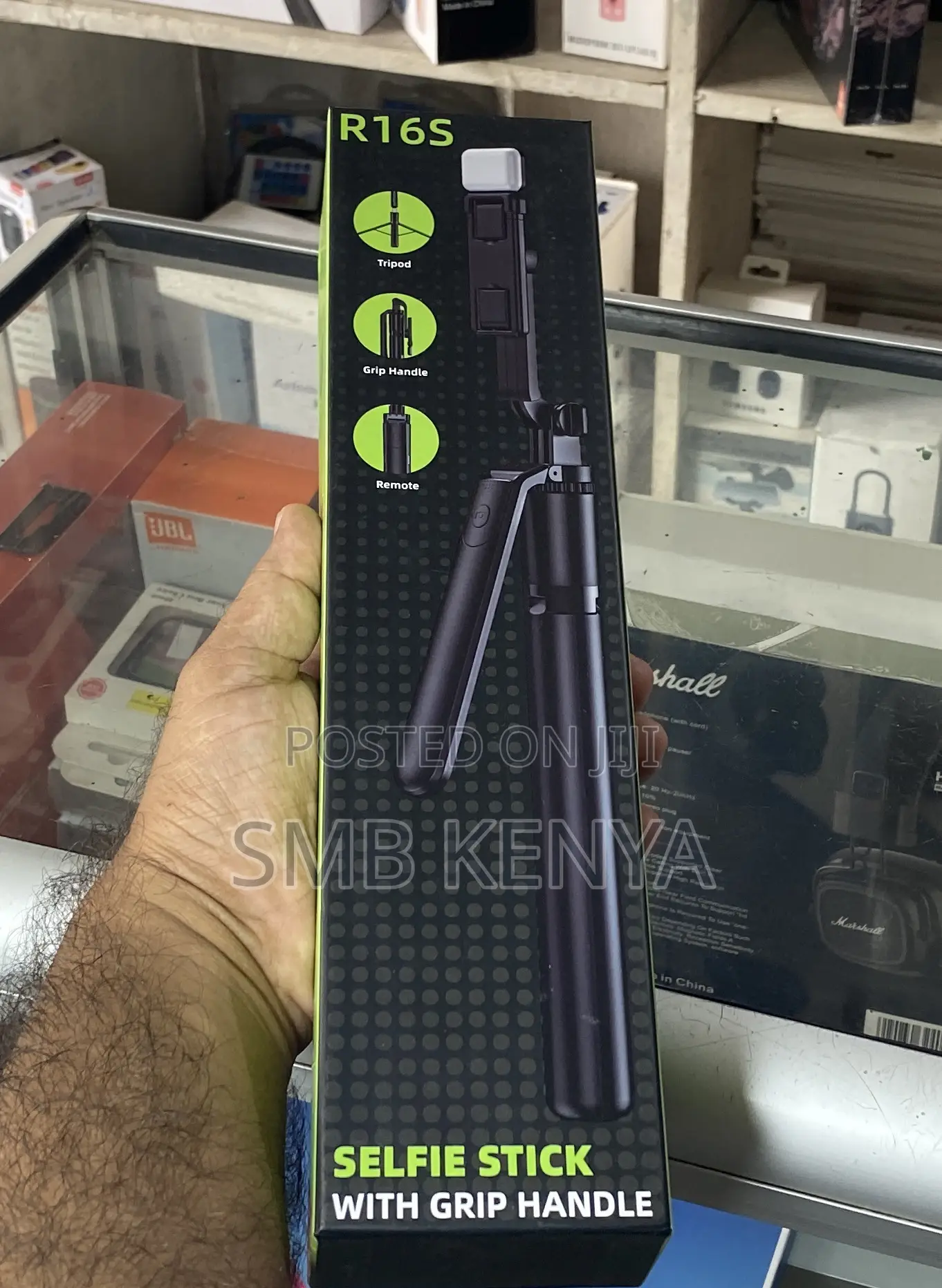 Tripod LED R16sselfie Stick LED With Grip Handle