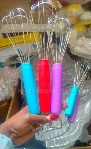 2 in 1 Whisk/ Openereggbeater
