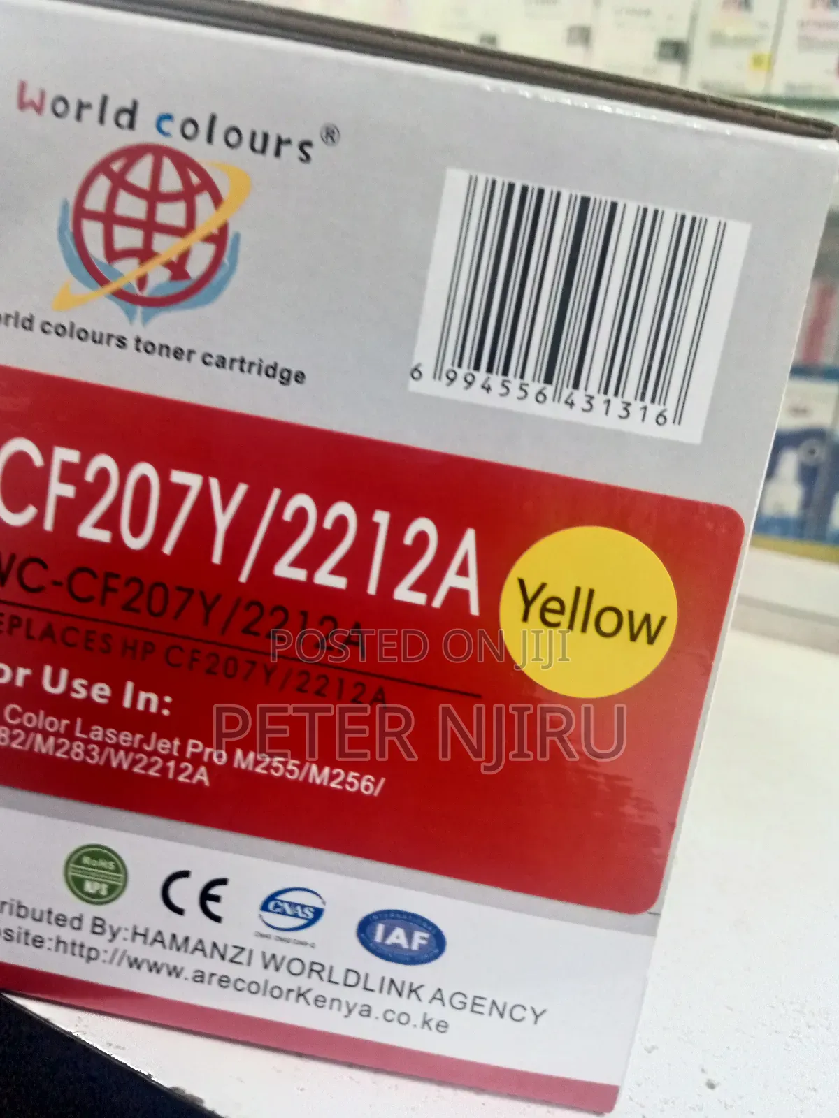 207 a Tonner Yellow World COLOR