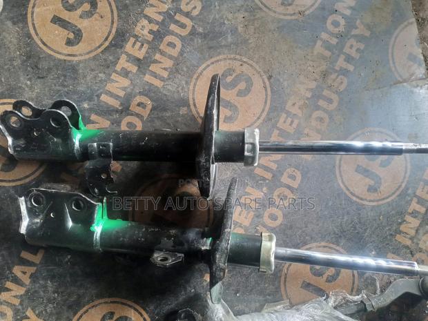 Toyota Fielder Front Shocks - thumbnail 3