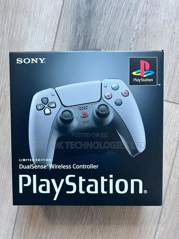 Playstation 5 Wireless Controller - 30th Anniversary Limited - main view