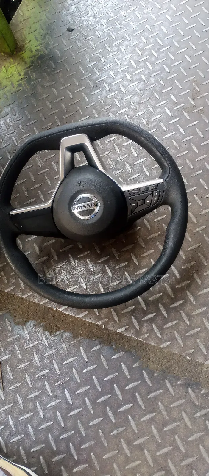 Nissan Note New Shape Streering Wheel Complete