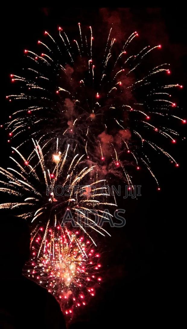 16 Shots Fire in the Night Party Fireworks - thumbnail 2