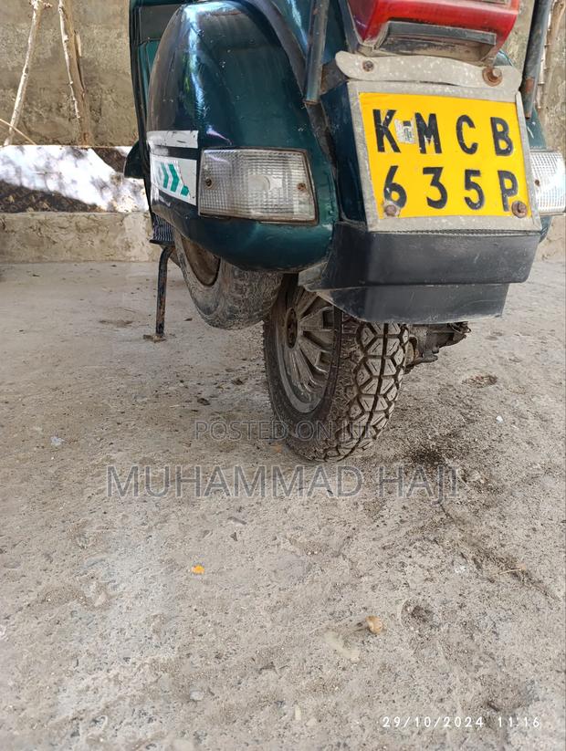 Piaggio Scooter 2009 Green - thumbnail 5