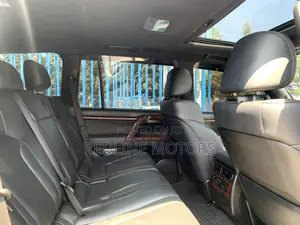 Toyota Land Cruiser 4.6 V8 ZX 2015 Silver