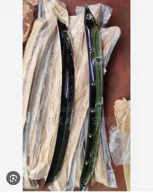 Toyota Harrier Bonnet Chrome