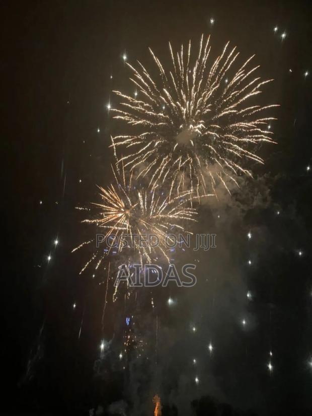 7pcs Roaring Rockets Fireworks - thumbnail 3