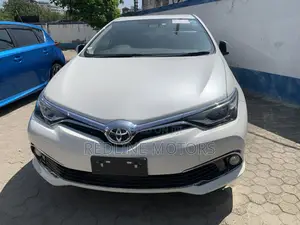 Toyota Auris 2017 Off white
