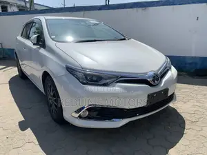 Toyota Auris 2017 Off white