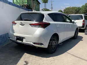 Toyota Auris 2017 Off white