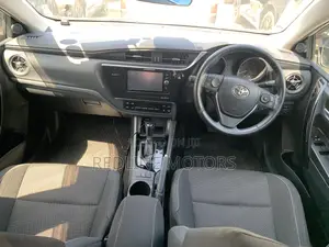 Toyota Auris 2017 Off white
