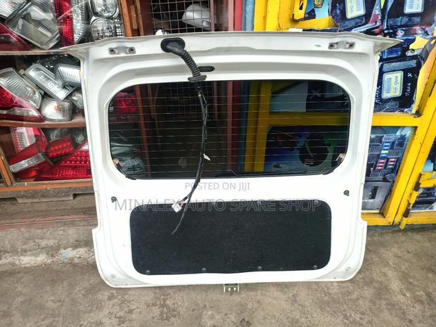Boot Mitsubishi Ekwagon - thumbnail 3