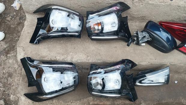 Sienta Taillight and Bootlamp Nsp170 - thumbnail 4
